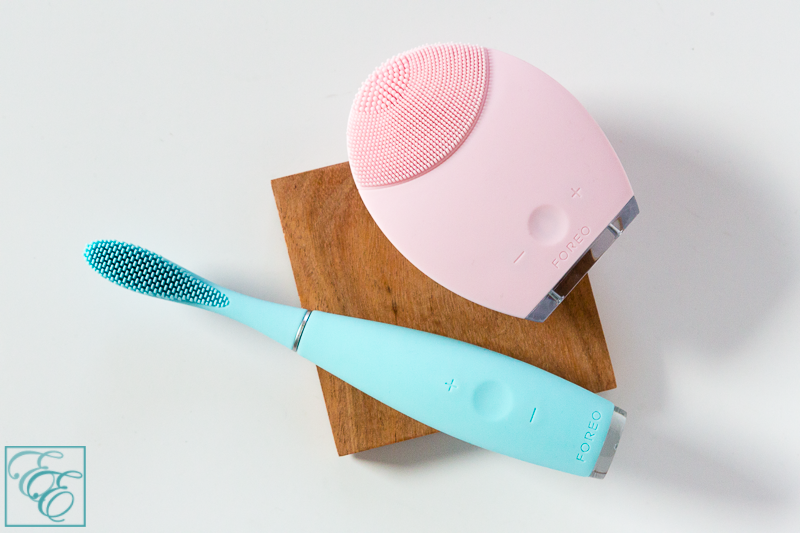 Ultrasonic Issa toothbrush and Luna facial cleanser by Foreo